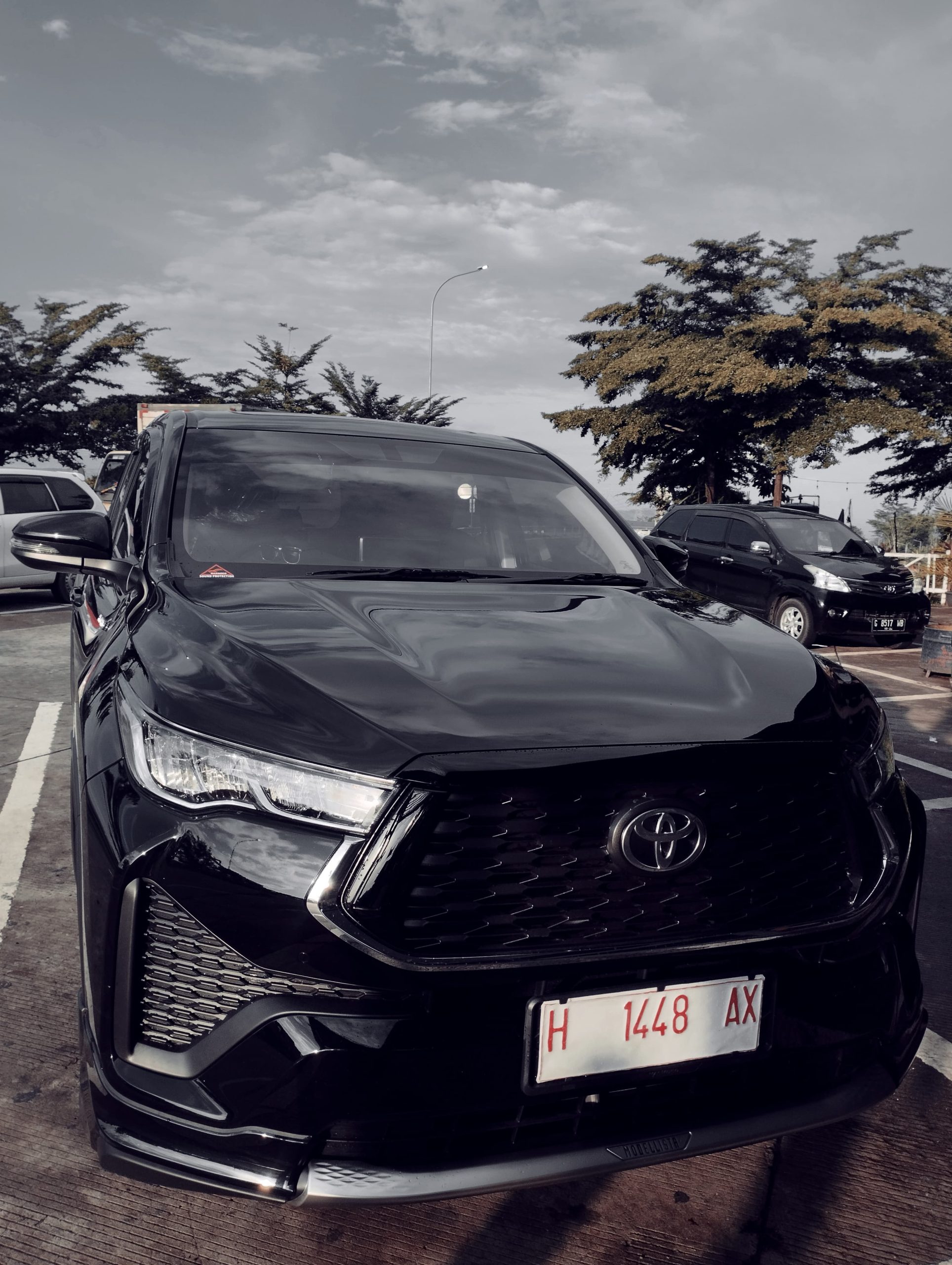 Innova Zenix