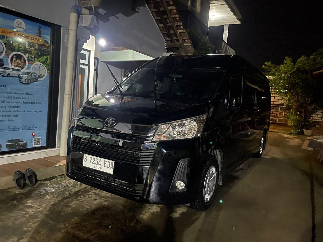 Hiace Black Batang